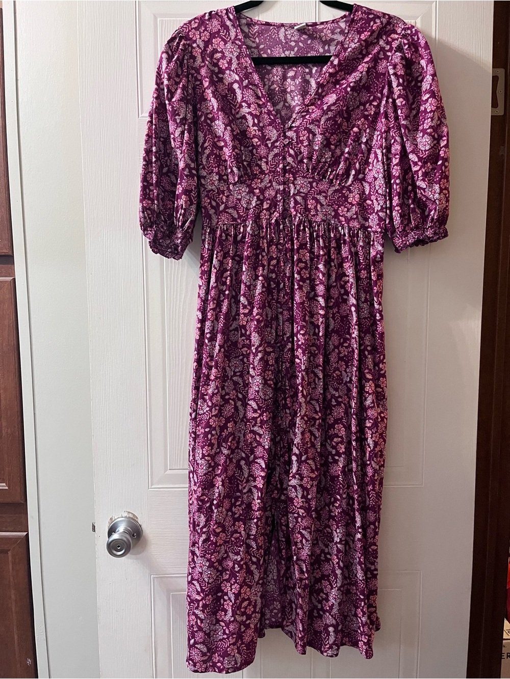 Old Navy Pink Floral V-Neck Midi Dress